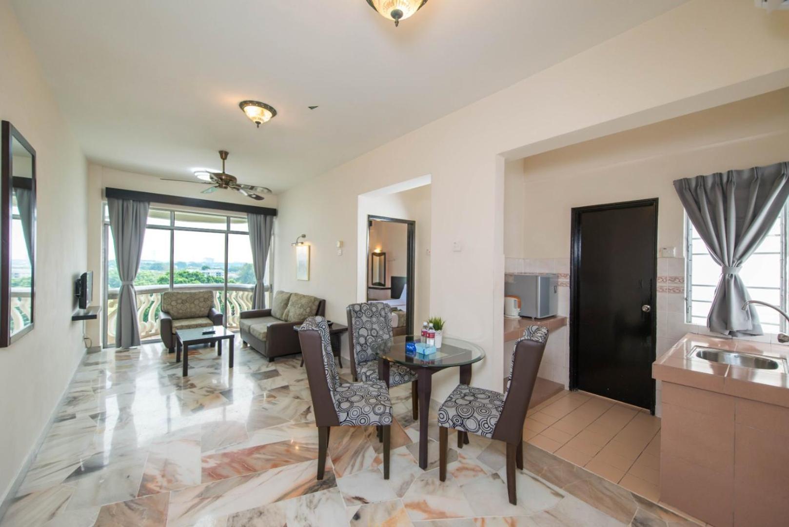 Three-Bedroom Apartment Sea View,1312035844:JPEG